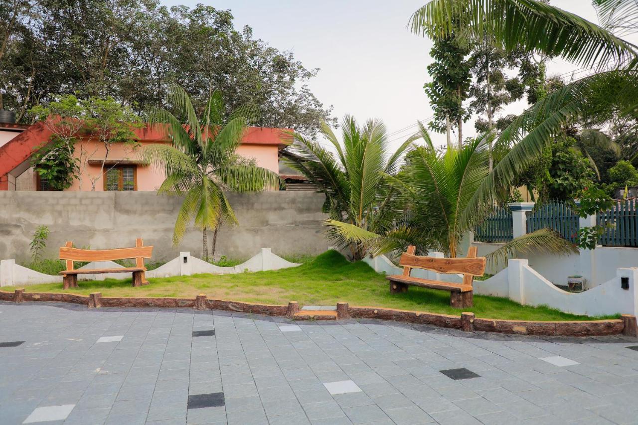Hotel Gilead Holliday Tāmarakulam Zewnętrze zdjęcie