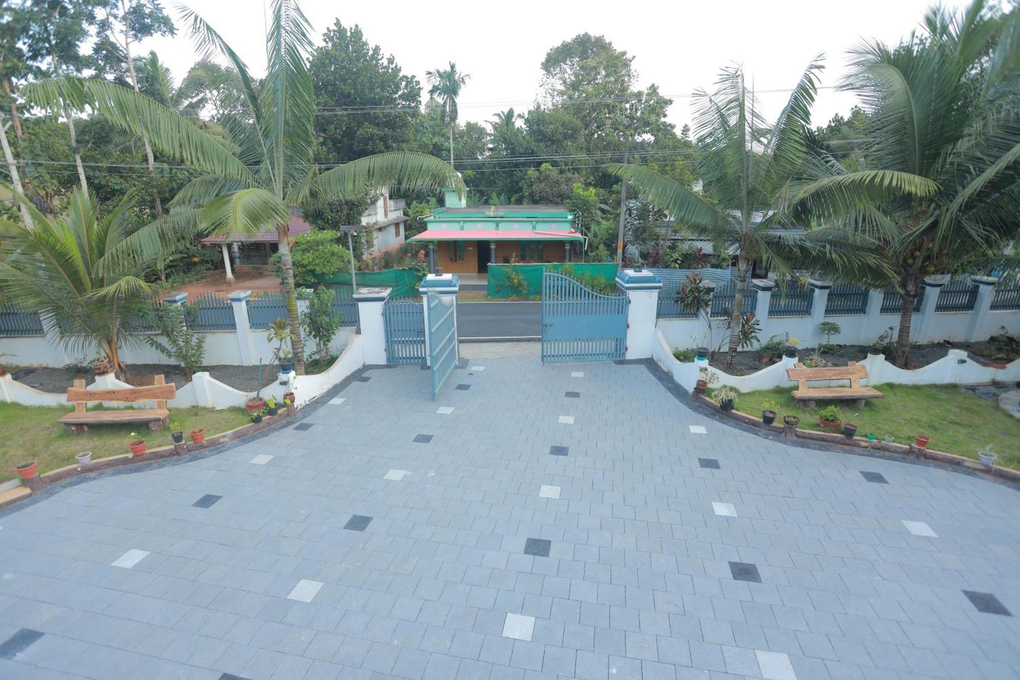 Hotel Gilead Holliday Tāmarakulam Zewnętrze zdjęcie